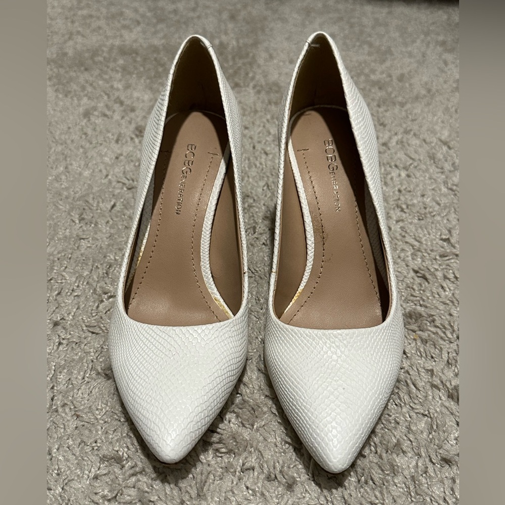 New BCBGeneration White Pump.